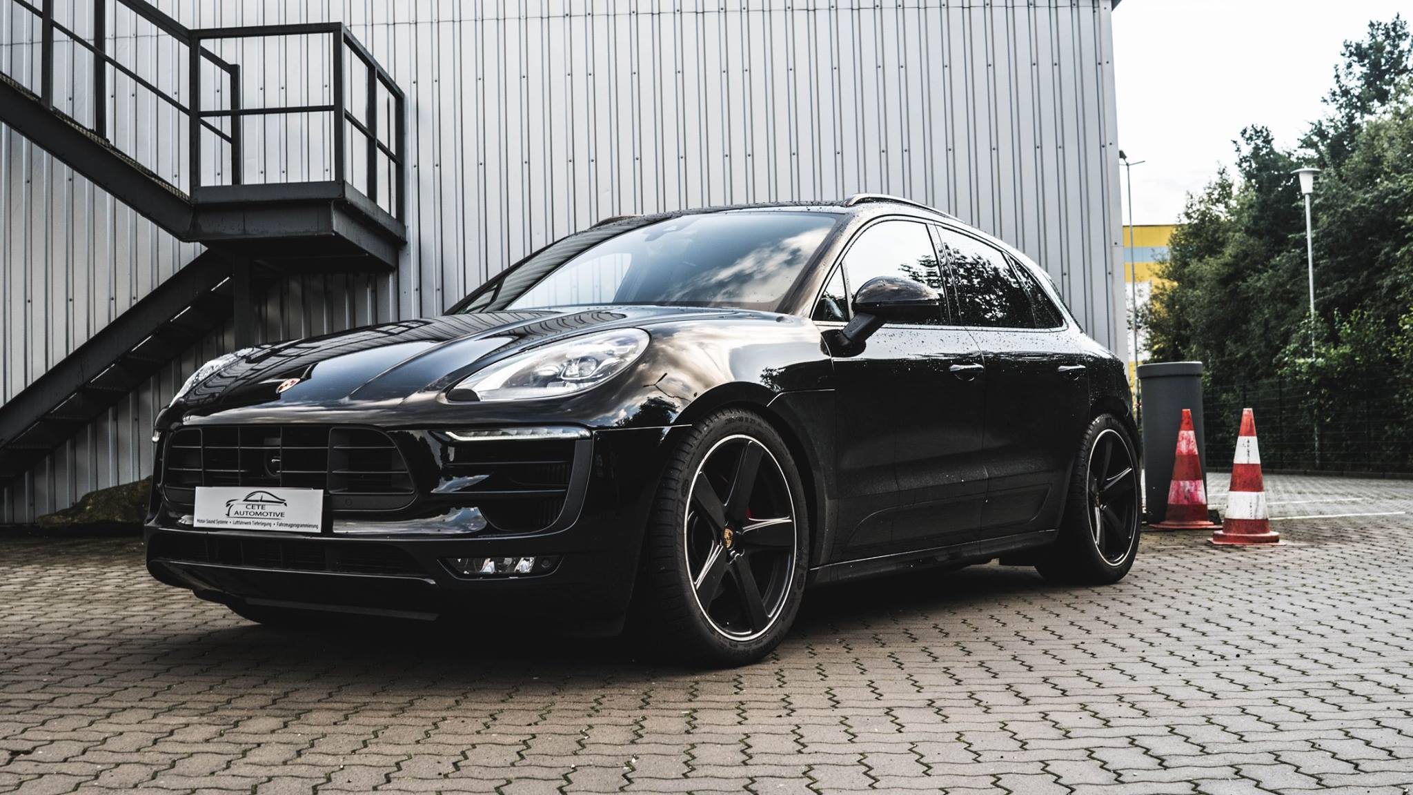 CETE Active Suspension Porsche Cayenne 958 Tieferlegen Foto