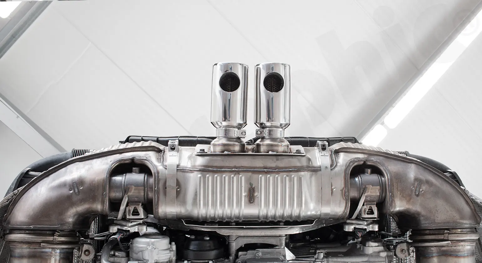 CARGRAPHIC Sport Endrohre für Porsche 992 GT3 RS Foto