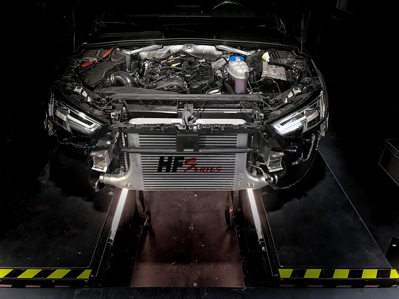 HF-Series Ladeluftkühler für Audi A4/A5 B9 Anleitung