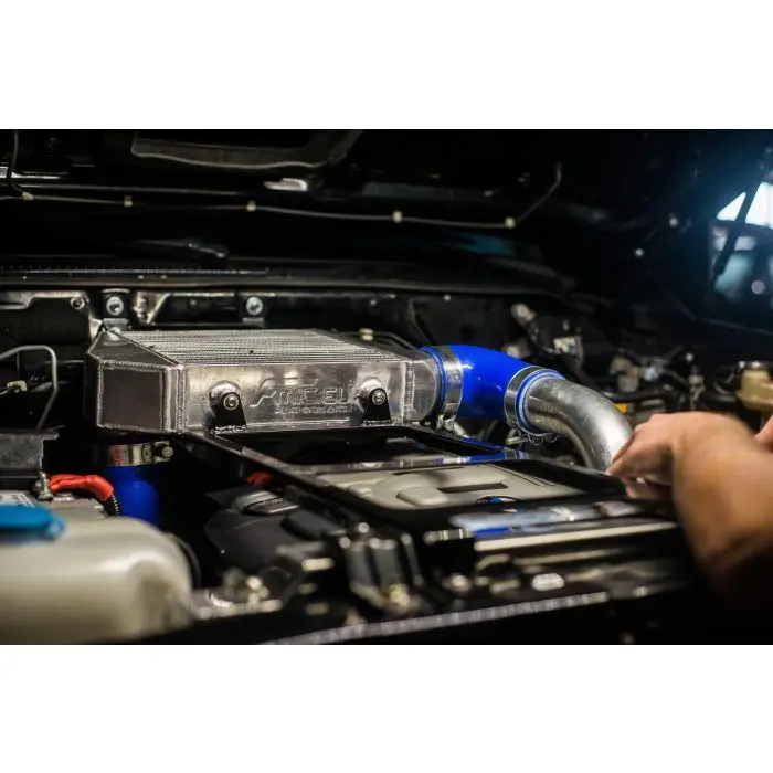 Nissan Patrol Top Mount Ladeluftkühler 3.0D M57 günstig