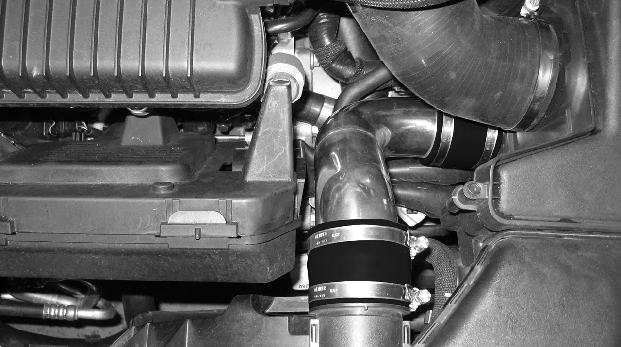 Ansaugrohr Ford Focus RS Mk.2 305PS Tuningteile kaufen