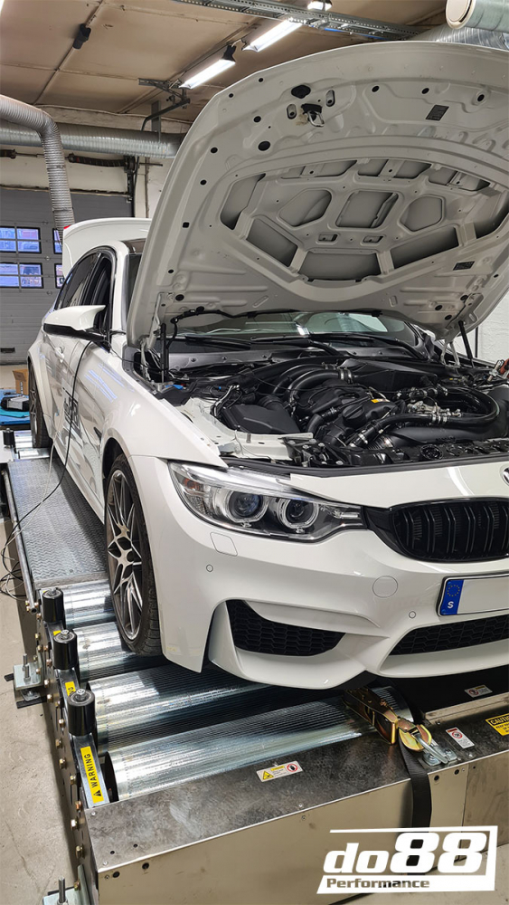 do88 BMW F8X M2C M3 M4 Performance Ladeluftkühler Bild
