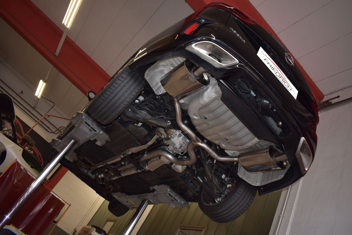 Friedrich Motorsport Duplex-Anlage für Opel Insignia Foto