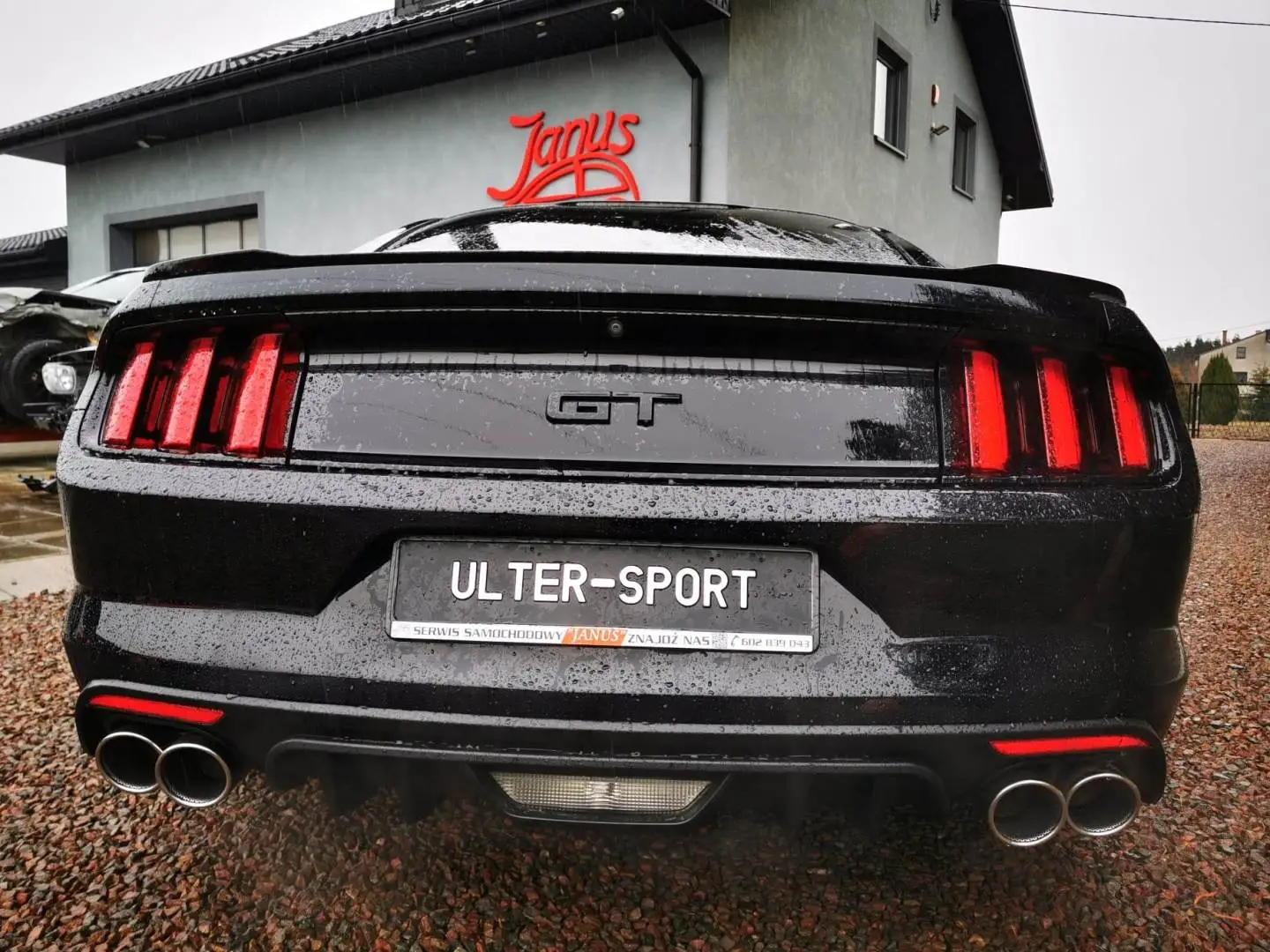 ULTER SPORT Klappenauspuff für Ford Mustang MK6 Foto