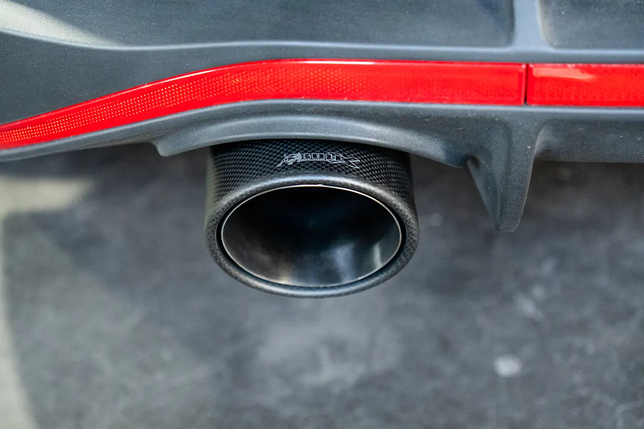Bull-X Carbon Endrohrset 2x114mm für Hyundai i30N Anleitung