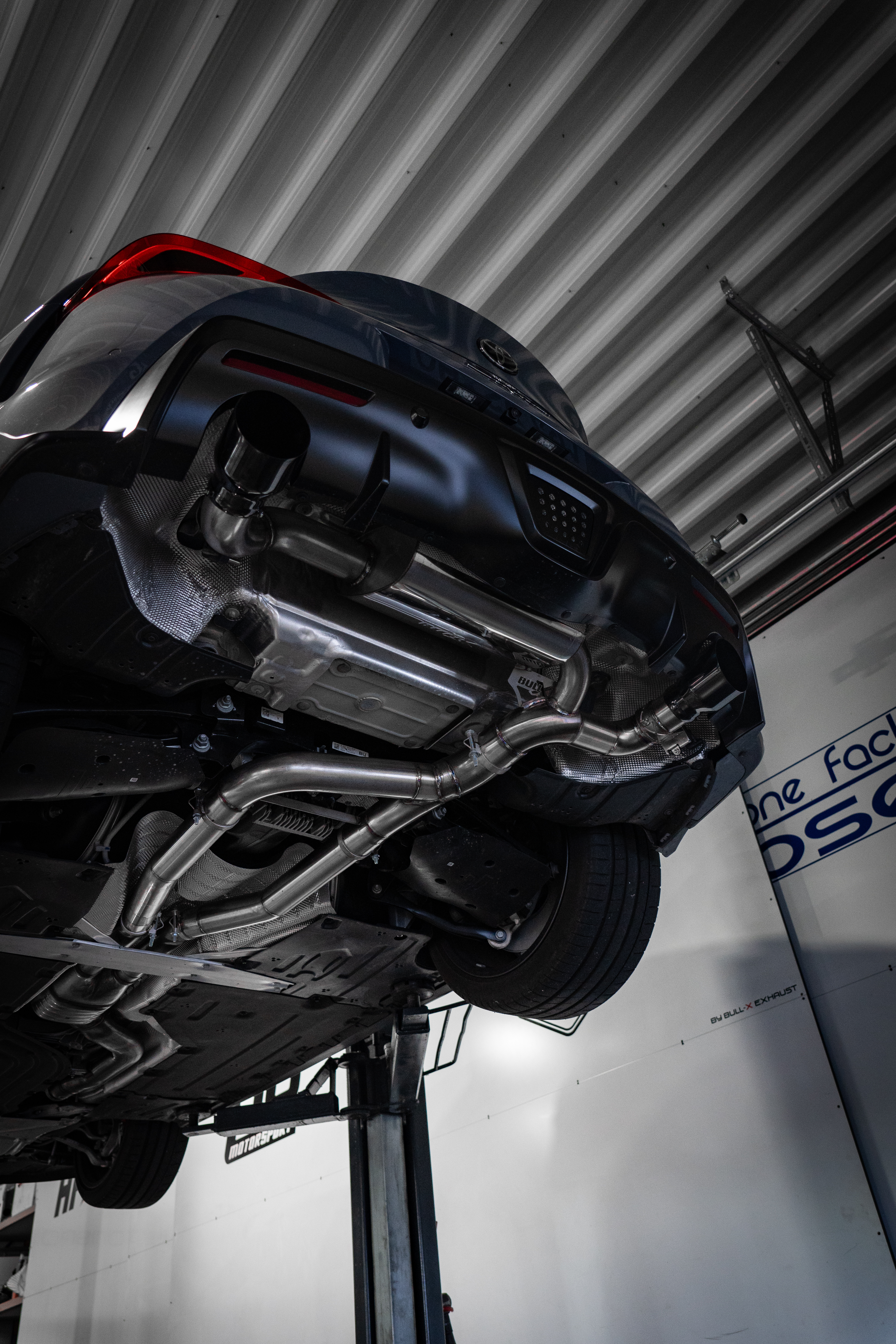 EGO-X Abgasanlage 3,5 Zoll für Toyota Supra GR Foto