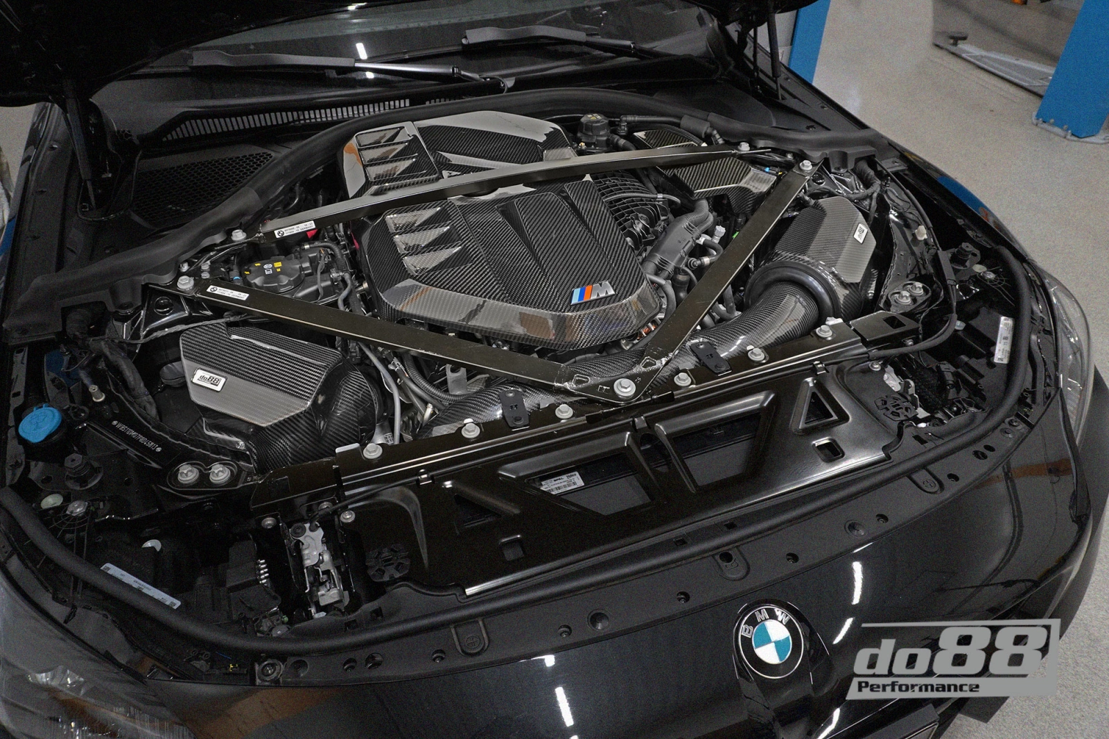 do88 Carbon Motorabdeckung BMW M2 M3 M4 S58 Anleitung