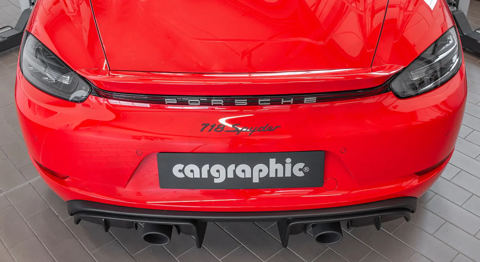 CARGRAPHIC Sport Endrohre für Porsche 718 Foto