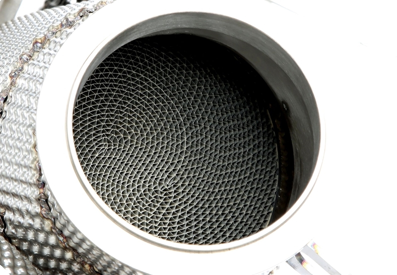 TA Technix Downpipe für BMW M5/M8 S63M Foto