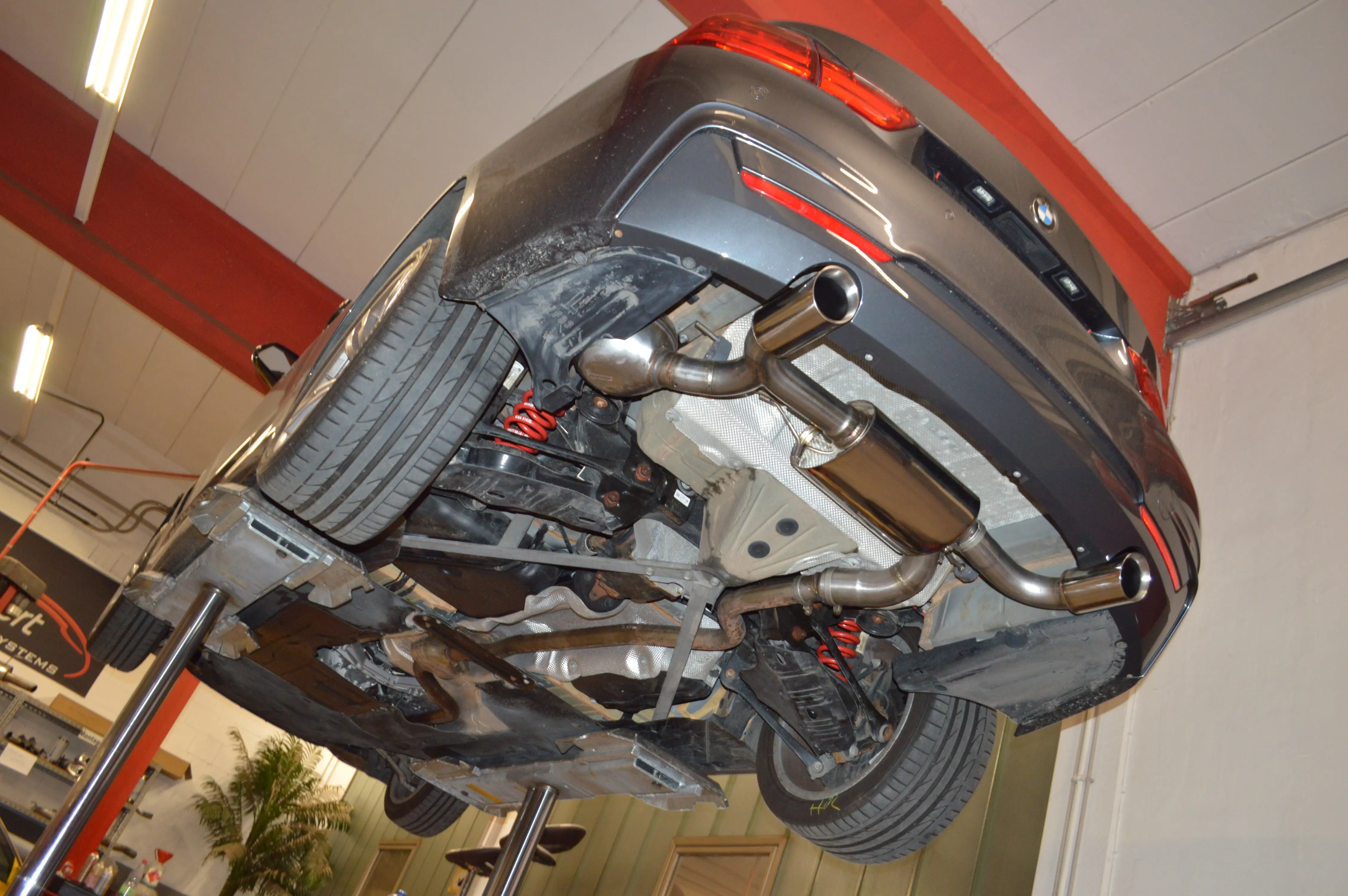 StreetBeast 76mm Duplex-Endschalldämpfer Top SoundBild