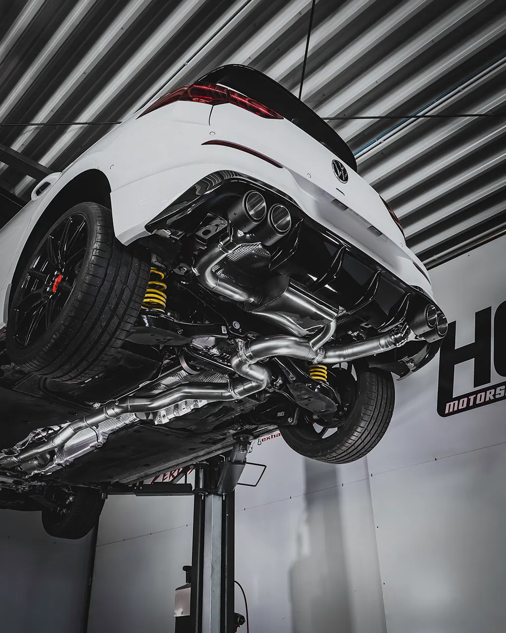 EGO-X Abgasanlage 3,5 Zoll für VW Golf 8 R TuningBild