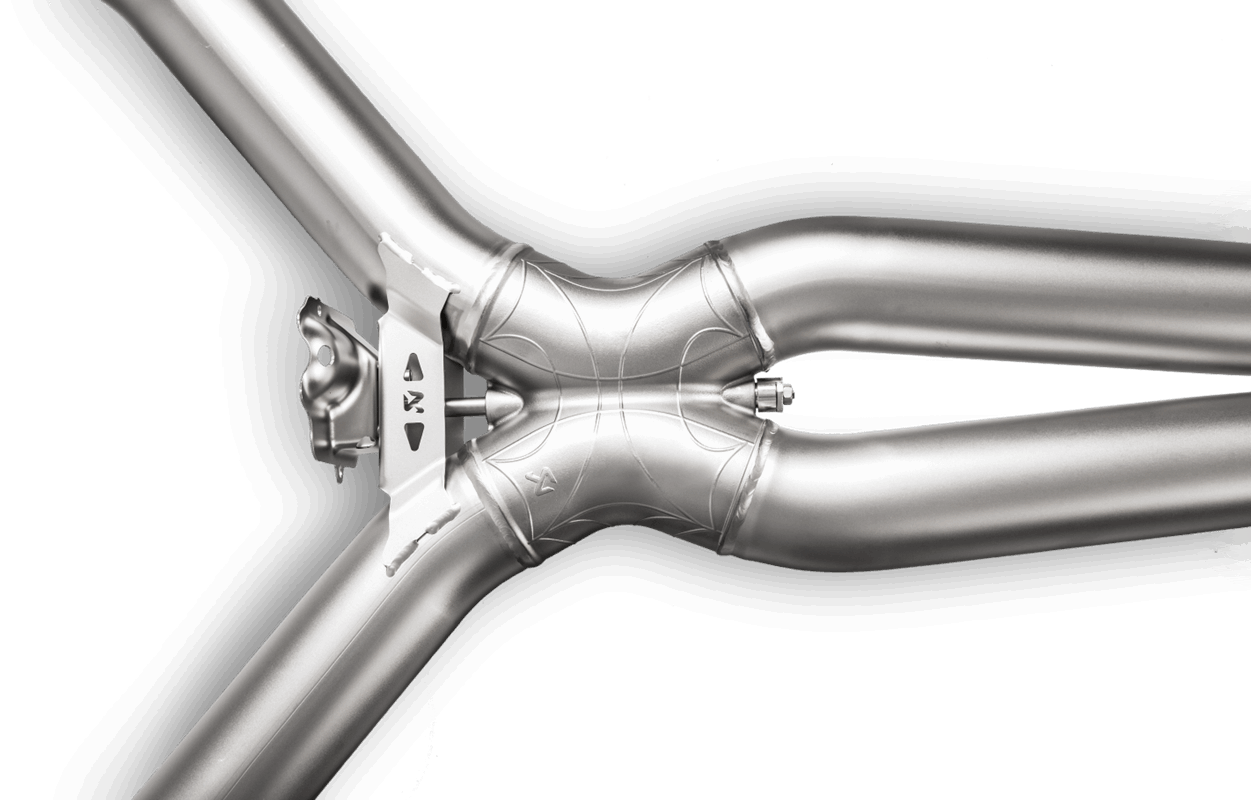 Akrapovic Evolution Line für Mercedes W205 C63 AMG Foto