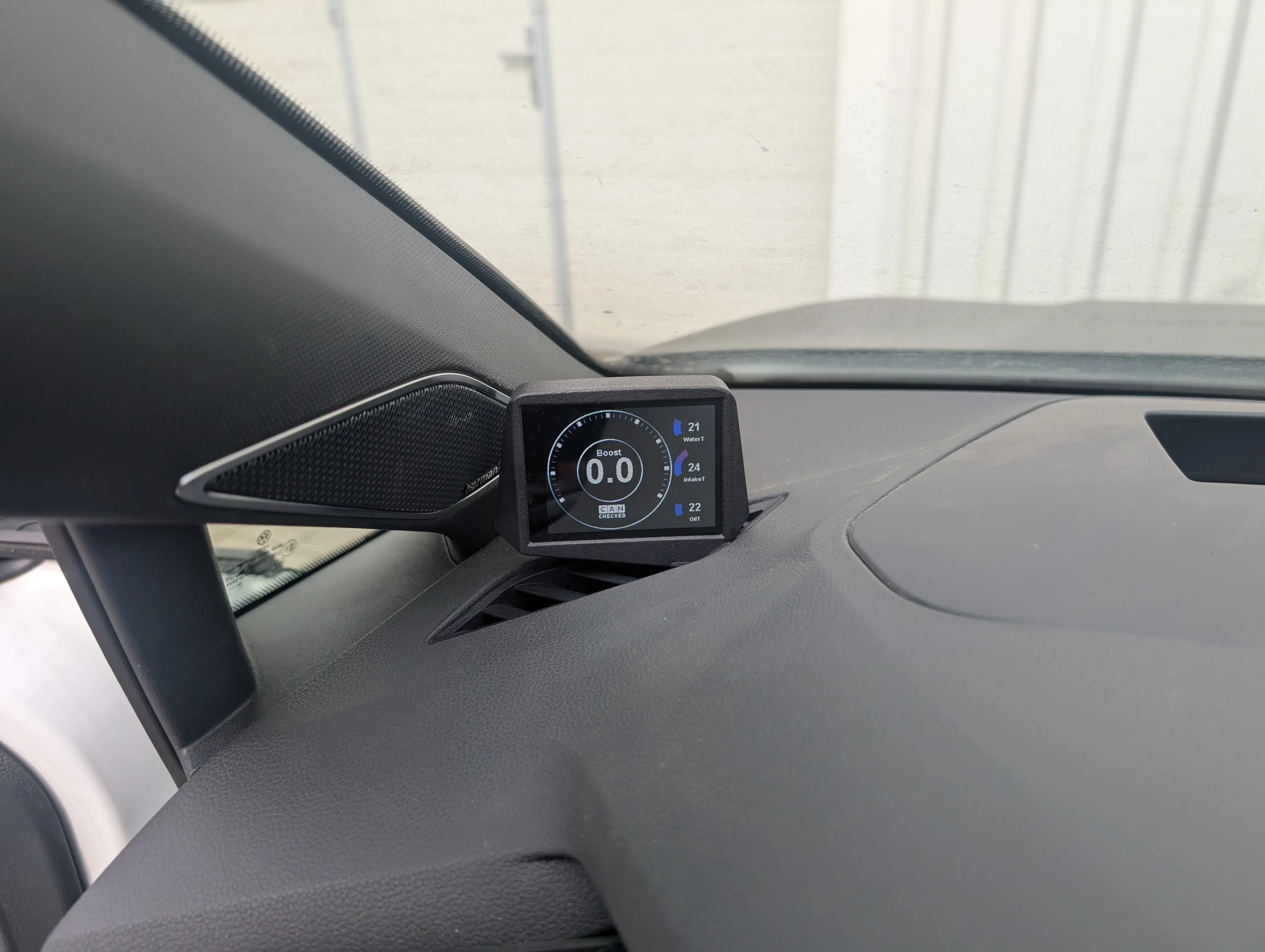 CANchecked MFD28 Gen2 Daten-Display für VW Golf MK8 günstig