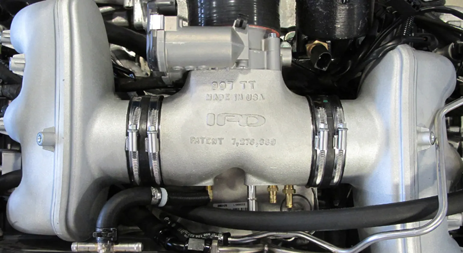 CARGRAPHIC IPD Intake Plenum für Porsche 997.1 Turbo Foto