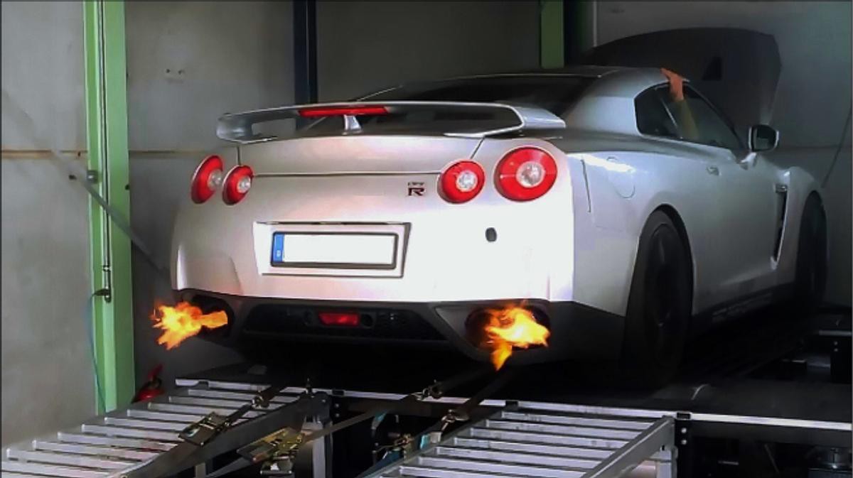 GRAIL Komplettanlage Nissan GT-R R35 3,5 Zoll ECE kaufen