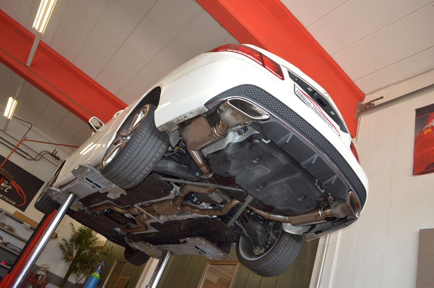 Friedrich Motorsport Duplex-Sportauspuff E-Klasse 