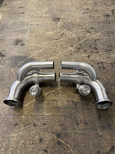 Grail Porsche 991.1/2 GT3/GT3 RS Link Pipes Grail Porsche 991 GT3 RS Link Pipes Tuningteile kaufen