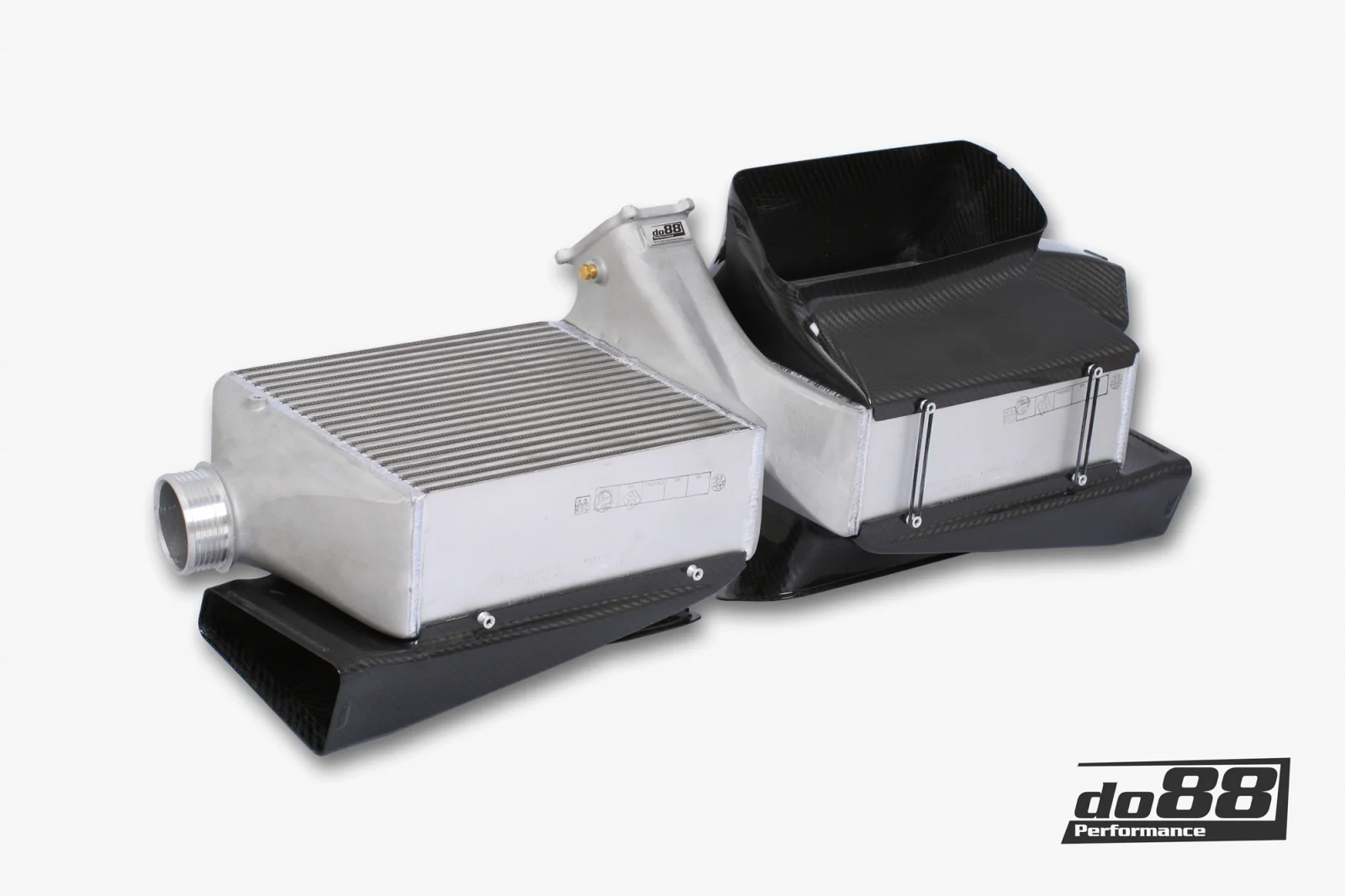 do88 Porsche 911 Carrera 992 Ladeluftkühler-Kit Foto