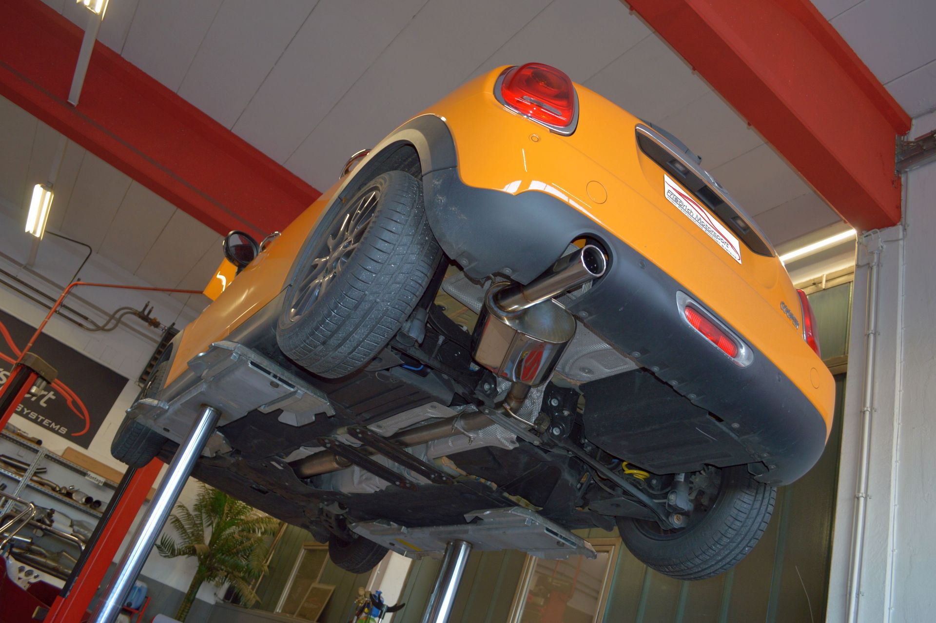 Friedrich Motorsport Gruppe A für Mini F55 Bild