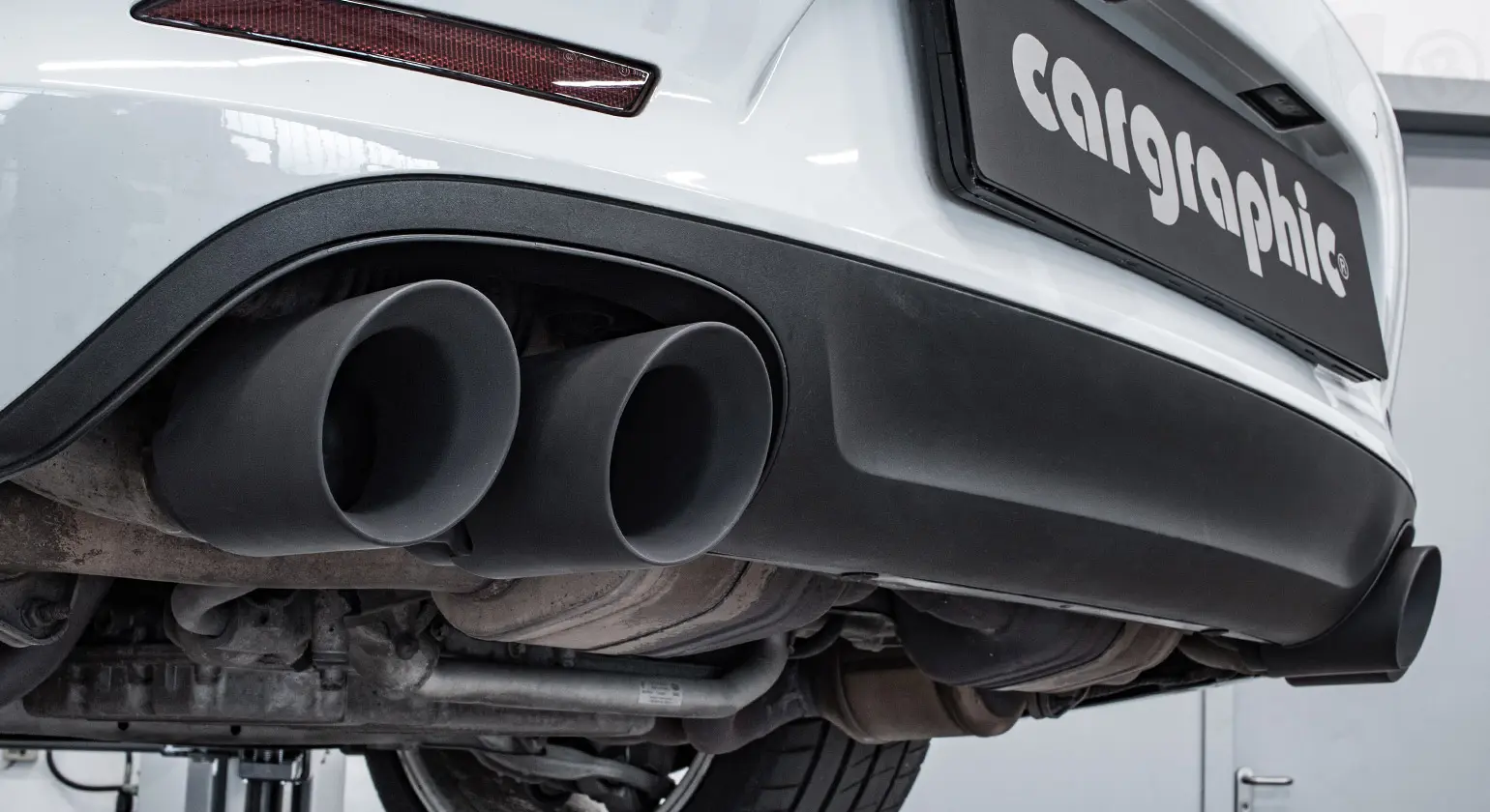 CARGRAPHIC Sport Endrohre für Porsche 997/991 Details