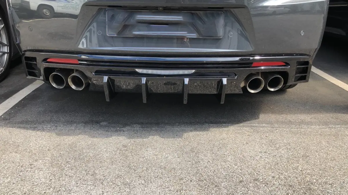 4 Rohr Heckdiffusor (Camaro 2016+) mit Rückfahrlicht Aussparung