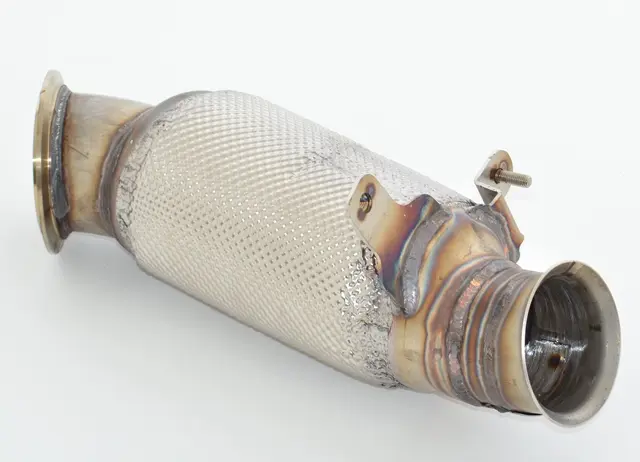 Friedrich Motorsport 90mm Downpipe mit 300 Zellen HJS Sport-Kat. Edelstahl 