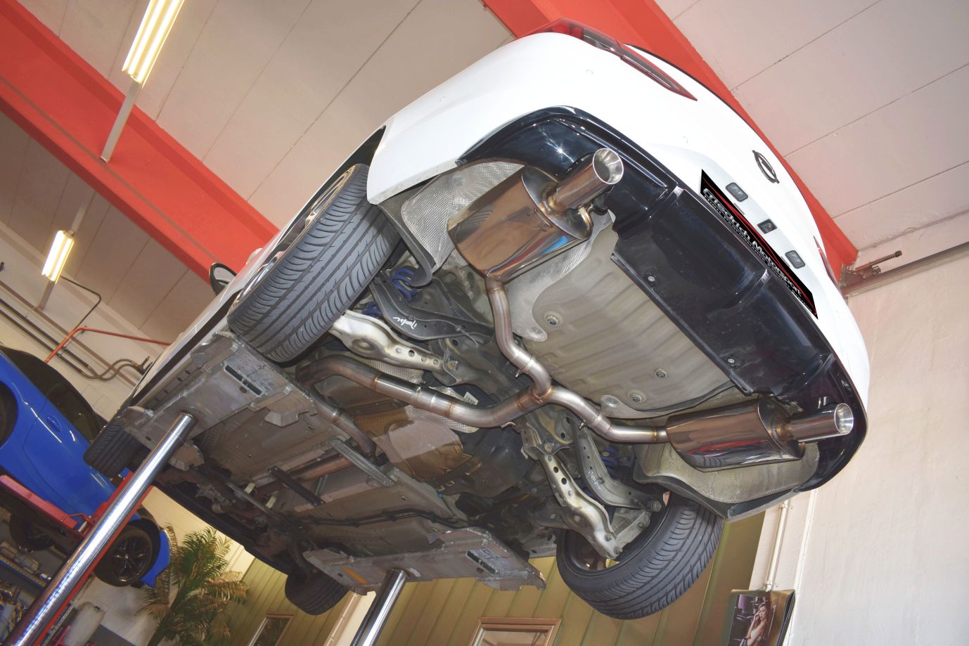 Friedrich Motorsport Duplex-Anlage Opel Insignia Foto