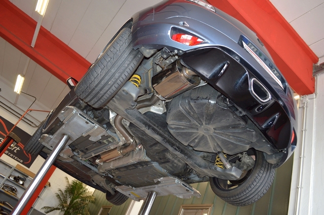 Friedrich Motorsport 3 Zoll Anlage für Renault Megane Foto